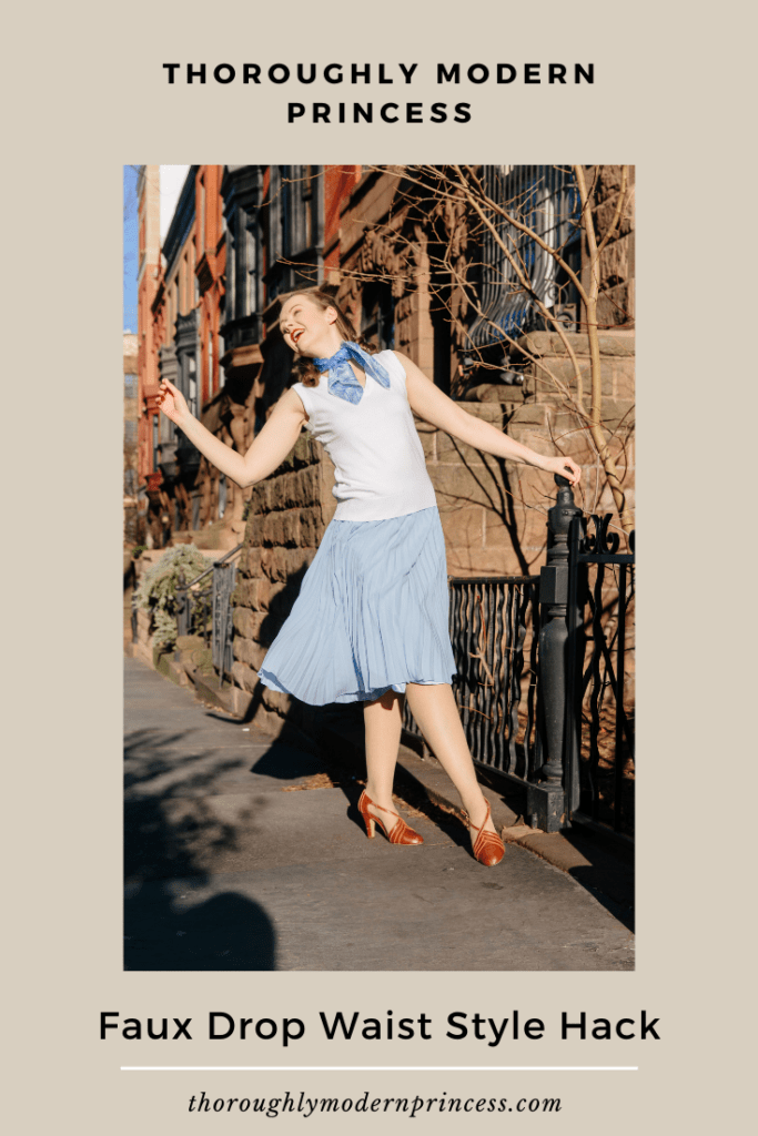 I ADORE a drop waist dress. They were all the rage in the 1920s and I so wish they were all the rage now! With my faux drop waist hack and Kathy Seldon (Singing in the Rain) inspiration you'll do the Charleston all winter long. #1920s #scarf #dropwaistdress