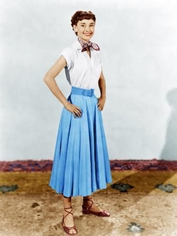 How to dress like Audrey Hepburn in Warm Weather