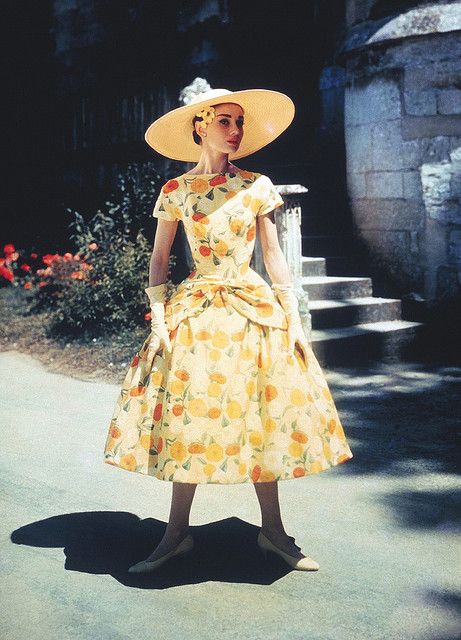 How to dress like Audrey Hepburn in Warm Weather